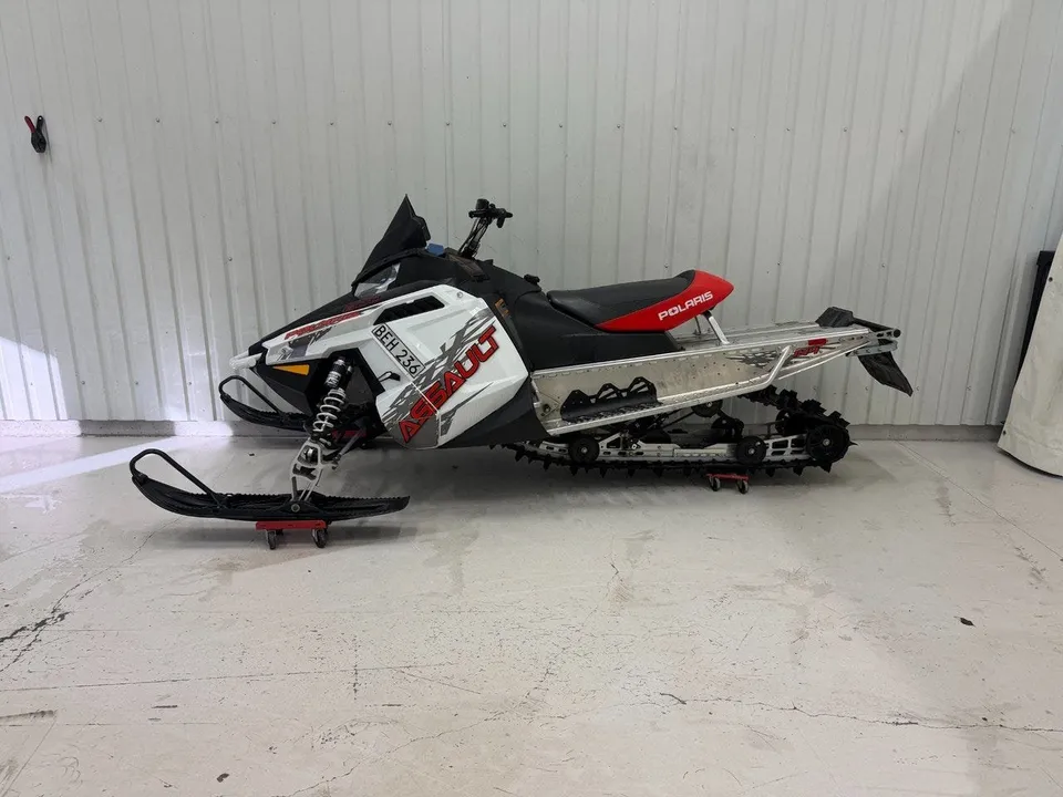 Polaris Switchback 600 Assault 144" Låga mil 2014, bild 5