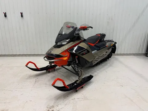 Ski-Doo MXZ XRS 850 E-tec 44mm 2021