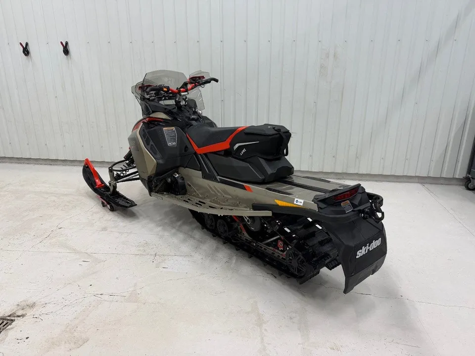 Ski-Doo MXZ XRS 850 E-tec 44mm 2021, bild 3