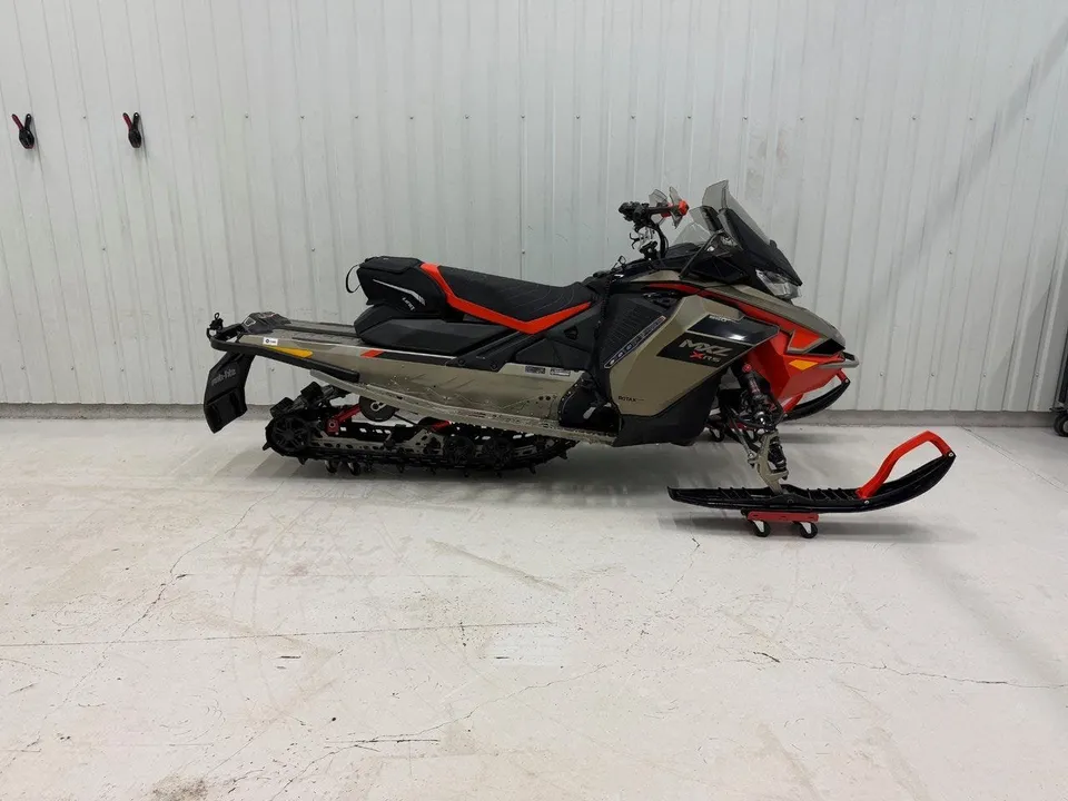 Ski-Doo MXZ XRS 850 E-tec 44mm 2021, bild 5